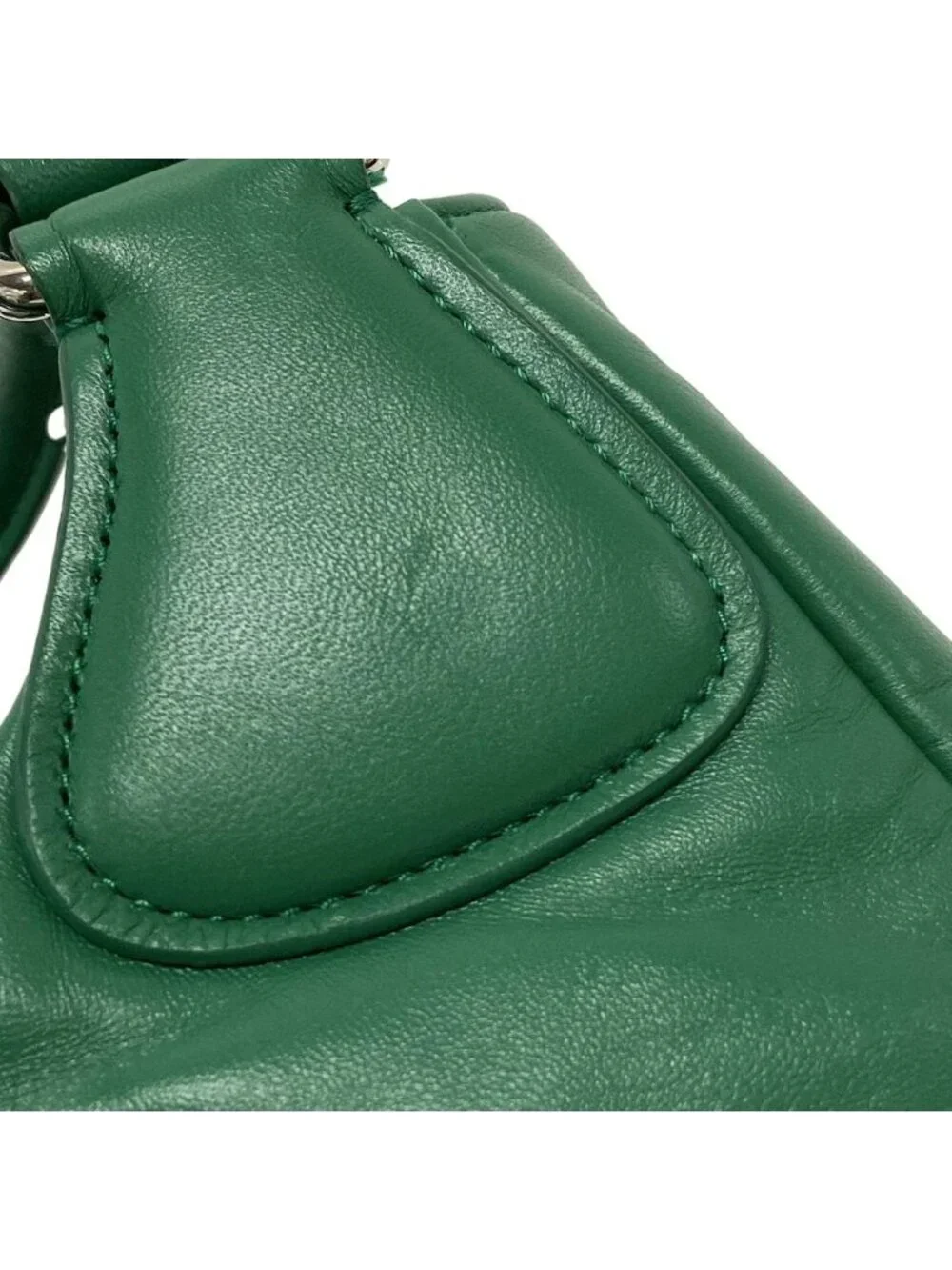 Prada Handbag Green Re Edition Leather - Picture 15 of 15